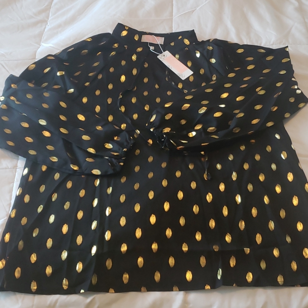 *NWT* Black & Gold Blouse